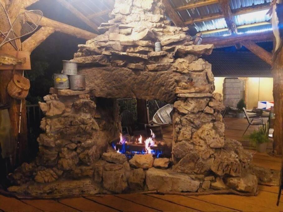 Stonegate Lodge Bed, Wifi, 50In Roku Tv, Salt Water Pool Room #109 Eureka Springs Luaran gambar
